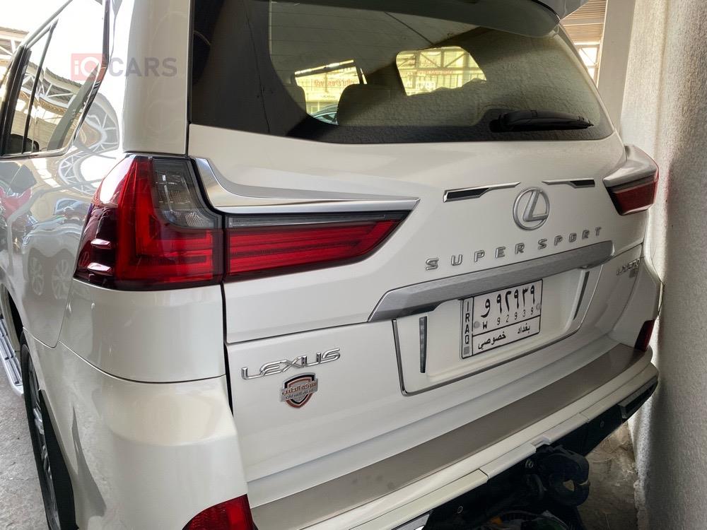 Lexus LX